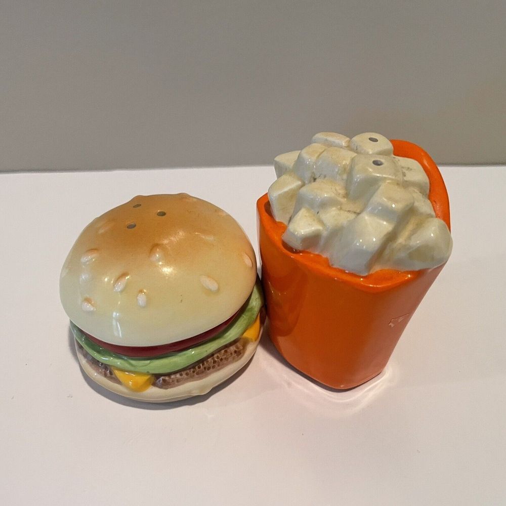Westland Giftware MWAH Magnetic Burger And Fries S & P Shaker Set - Picture 2 of 8